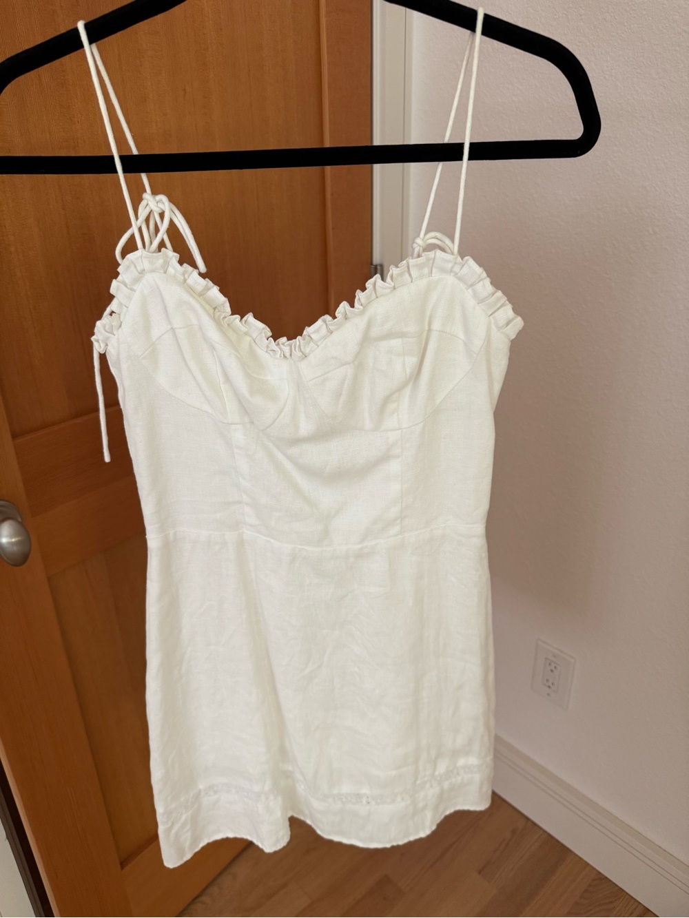 Reformation Andie White
Linen Dress, size 2